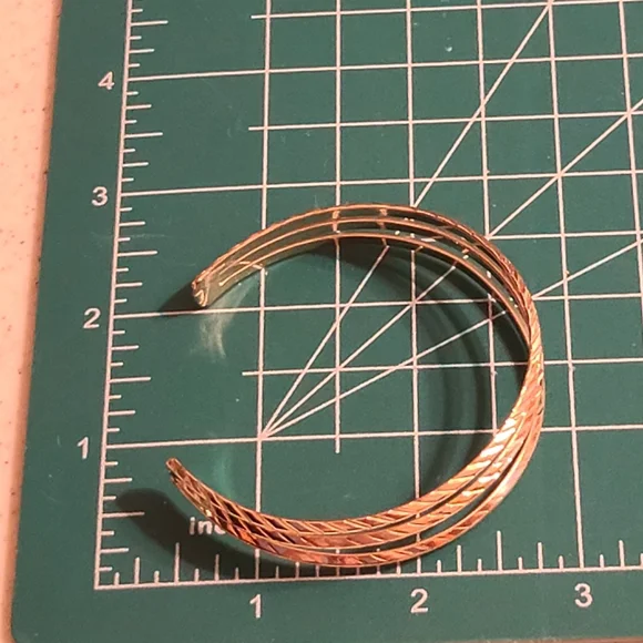 Cuff Bracelet 90's Style - Picture 4 of 7